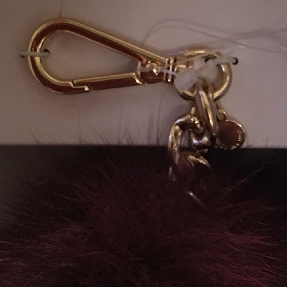 NWT - MICHAEL KORS PLUM FOX FUR POM KEY FOB - Picture 6 of 6